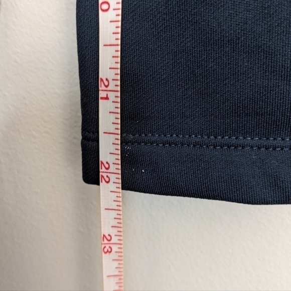 Nike Dri Fit Black Athletic Shirt M 8/10 - Picture 4 of 5